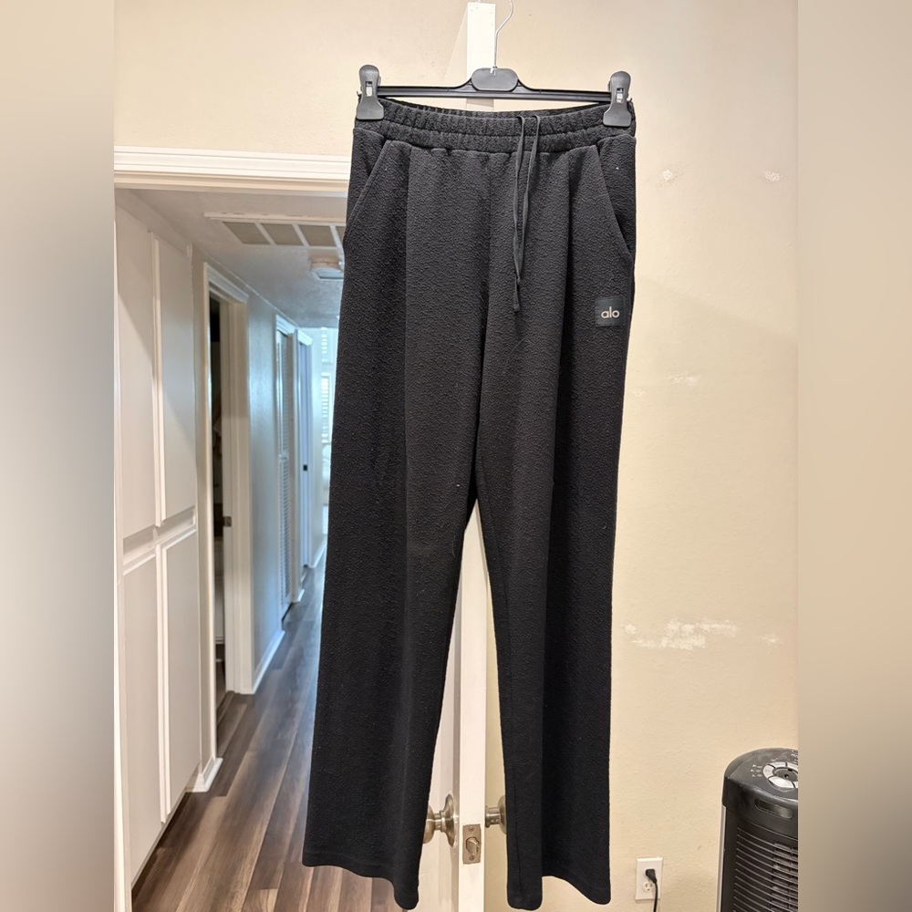 ALO Yoga Black Lounge Pants